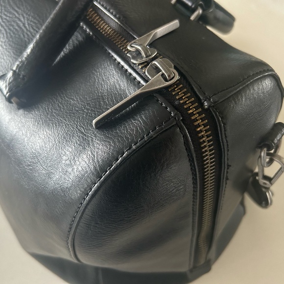 Matt & Nat 'Hapak' Small Weekender Bag - Picture 7 of 16